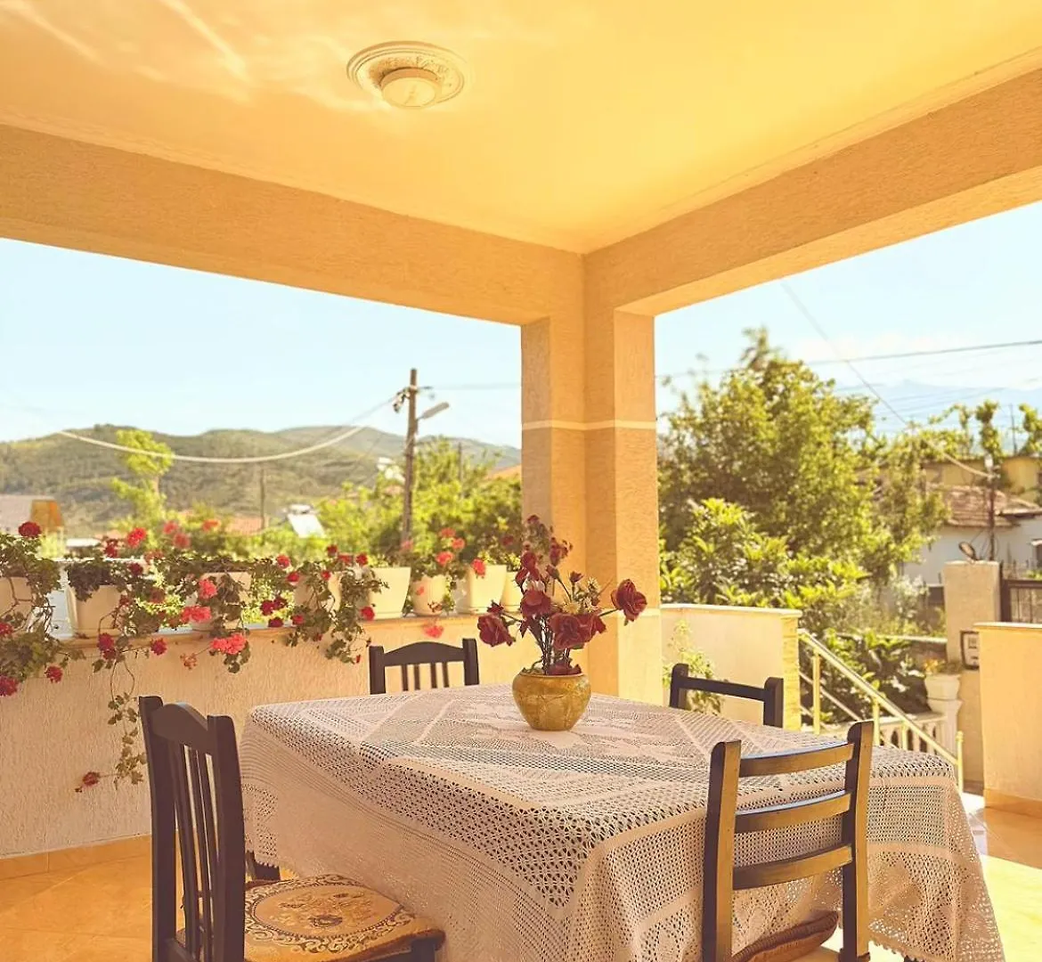 Anel'S Guesthouse Berat Lejlighed